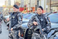A Polícia Militar participa de maneira estratégica, empregando seu efetivo e unidades especializadas