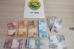 PMPR apreende dois homens e 23 mil reais em notas falsas em Mallet