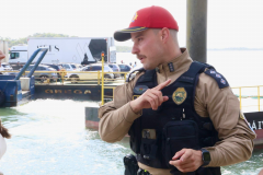 PMPR orienta motoristas a viajar em horários alternativos no acesso ao ferry boat de Guaratuba