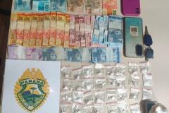 Casal é preso por tráfico de drogas durante ação da PMPR no Balneário Shangri-lá