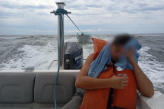 PMPR resgata embarcação à deriva em Pontal do Paraná