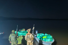 PMPR e PF apreendem 6 mil pacotes de cigarros em porto clandestino no Lago de Itaipu