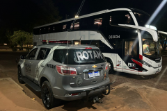 PMPR apreende 55 celulares e 25 quilos de maconha em fiscalizações na rodoviária de Santa Tereza do Oeste