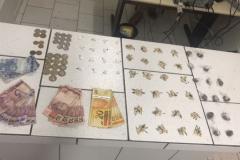 PM apreende crack, cocaína, maconha e dinheiro no Litoral do estado; dupla é encaminhada

