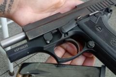 Em Paranaguá, PM aborda homem e apreende pistola com 12 munições 