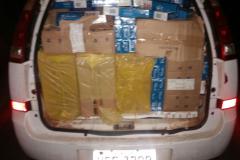 Veículo carregado com cigarros contrabandeados é apreendido pela PM em Cruzeiro do Oeste