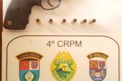 Ações da PM nos Campos Gerais resultam em arma de fogo apreendida e motocicleta recuperada