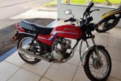 Em Iporã (PR), policiais rodoviários estaduais flagram adolescente pilotando moto furtada