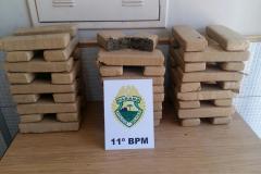 PM apreende 42 quilos de maconha, balança de precisão e recupera carro em Campo Mourão (PR)