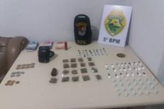 PM recupera veículo e apreende drogas, arma de fogo, simulacro e munições na região Norte do estado