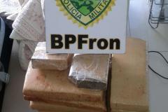 BPFron apreende 23,3 quilos de maconha, 100 lunetas e 200 sprays de pimenta durante ações na região de fronteira