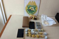 Drogas e objetos são apreendidos pela PM nos Campos Gerais; adolescentes são encaminhados