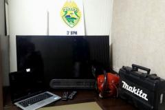 No Sudoeste do Paraná, policiais militares apreendem objetos, maconha, balança de precisão e dinheiro