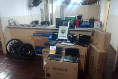 PM encaminha oito pessoas após furto em um hipermercado na Região Metropolitana de Curitiba.