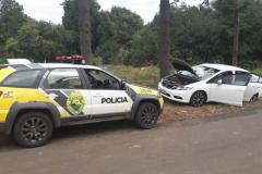 Trio é abordado e veículo recuperado pela PM em Guarapuava (PR); unidades de ecstasy são apreendidas

