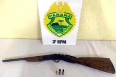 Arma de fogo é apreendida e moto recuperada em ocorrências distintas na cidade de Palmas (PR)