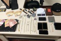 Três homens são encaminhados por suposto envolvimento em roubos de correntes de ouro no Centro de Curitiba