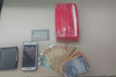 Na Capital do estado, dupla é flagrada pelo BOPE com um quilo de cocaína e mais de R$ 1,3 mil em dinheiro