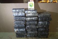 BPFron apreende mais de meia tonelada de maconha e encaminha adolescente durante a Operação Fronteira Integrada
