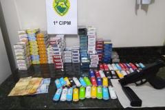 Polícia Militar prende três homens suspeitos de roubar um supermercado no Sudeste do estado

