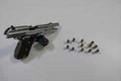 PM apreende pistola e evita roubo de motorista de condução de passageiros a partir de aplicativo em Piraquara, na RMC