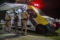 31/12/17 - 01/01/18 - Praia Central GuaratubaCentenas de pessoas acompanham show da virada de ano.