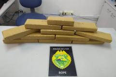 BOPE apreende quase 10 quilos e recupera carro roubado no Sítio Cercado, em Curitiba