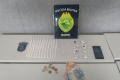 Rapaz é preso pelo BOPE com mais de 100 pinos de cocaína na Região Metropolitana de Curitiba (RMC)


