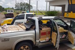 Carga de cigarros contrabandos é apreendida pela Polícia Rodoviária Estadual em Cafezal do Sul (PR) 