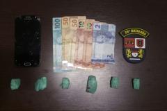 Suspeitos de envolvimento com o tráfico de drogas são encaminhados pela PM em Tibagi, nos Campos Gerais