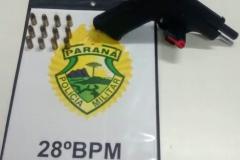 Condutor é encaminhado pela PM após infração de trânsito e posse irregular de arma na cidade de Lapa
