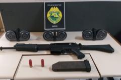 Homem é encaminhado após ser deixada uma arma de fogo em seu estabelecimento, em Colombo (PR)