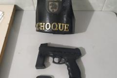 PM prende dois homens e apreende um simulacro de arma de fogo no Norte do estado após receberem denúncias