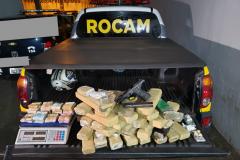 PM apreende mais de 22 quilos de maconha e encaminha três pessoas em Maringá, no Noroeste do estado