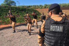 Unidade da PM promove aulas de técnicas de tiro em Cianorte para policiais militares 