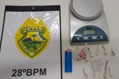 PM apreende droga, recupera fardos de fumo e espingarda, e prende três homens no Sudeste do estado