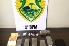 PM apreende arma de brinquedo e 15 tabletes de maconha no Sudoeste do estado