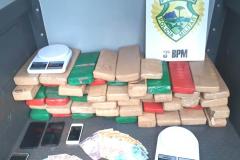 Cerca de 50 quilos de maconha são apreendidos e quatro pessoas acabam presas em Pato Branco (PR), em ocorrências separadas