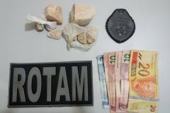 Adolescente é apreendida pela PM por esconder drogas durante a abordagem em Paranavaí