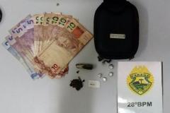 Em situações diferentes, um homem envolvido com tráfico de drogas e outro que aplicava golpes acabam presos no Sudeste do estado