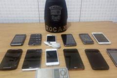 Rapaz é preso e 12 celulares são apreendidos pela PM em Campo Mourão (PR) após denúncia