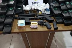 Litoral do Paraná amanhece com operação Corpus Christi da Polícia Militar contra o tráfico de drogas; 25 pessoas são presas