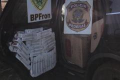 BPFron apreende dois carros carregados com cigarros contrabandeados no Oeste do estado
