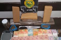 Em Guarapuava (PR), PM prende rapaz e apreende mais de seis quilos de maconha