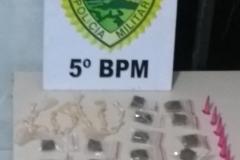 Dois homens são presos pela PM com porções de crack, maconha e cocaína em Londrina, no Norte do estado