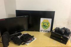 Envolvidos com drogas fogem para dentro de casa e são contidos pela PM em Cianorte (PR)