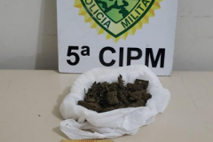 Bar é abordado pela PM de Cianorte e adolescente acaba apreendido com drogas dentro da cueca (PR)