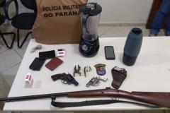 PM apreende armas e recupera objetos furtado em Carlópolis, no Norte Pioneiro