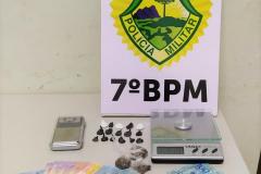 Trio envolvido com tráfico de drogas é encaminhado pela PM em Cruzeiro do Oeste