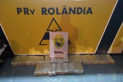Canil do BPRv apreende mais de 55 quilos de maconha em bagageiro de ônibus em Londrina (PR); dois homens são presos